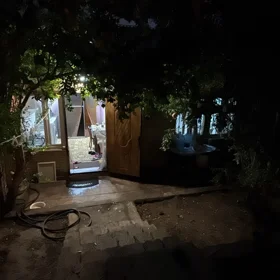 In Baku 150.0 m² house with 3.0 rooms is for rent - Image 7