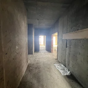 In Baku 240.0 m² apartment is for sale - Image 2