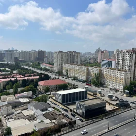 In Baku 240.0 m² apartment is for sale - Image 8