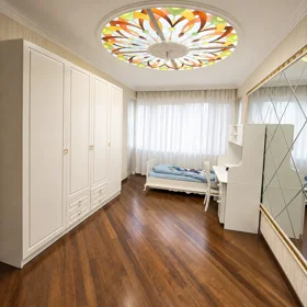 In Baku 180.0 m² apartment is for sale - Image 2