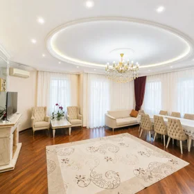 In Baku 180.0 m² apartment is for sale - Image 6