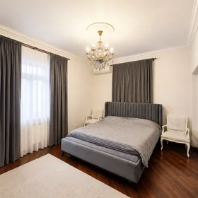 In Baku 180.0 m² apartment is for sale - Image 7