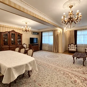 In Binəqədi rayonu 210.0 m² apartment is for sale - Image 7