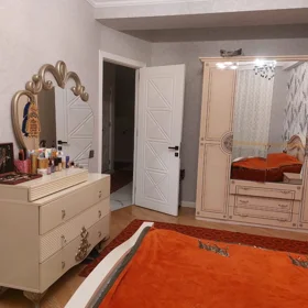 In Khirdalan 120.0 m² apartment is for rent - Image 9