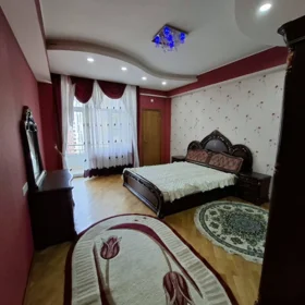 In Baku 152.0 m² apartment is for sale - Image 9