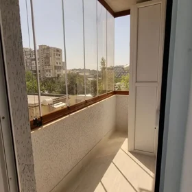 In Baku 90.0 m² apartment is for rent - Image 9