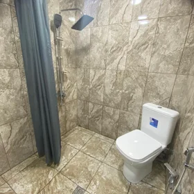 In Baku 67.0 m² house with 1.0 rooms is for rent - Image 7