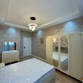 In Baku 1100.0 m² apartment is for rent - Image 6