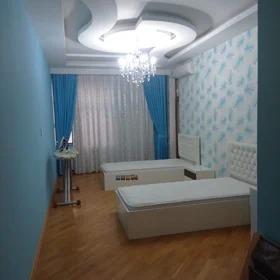 In Baku 145.0 m² apartment is for rent - Image 7